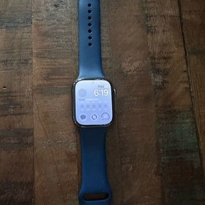 Apple Watch Series 8
